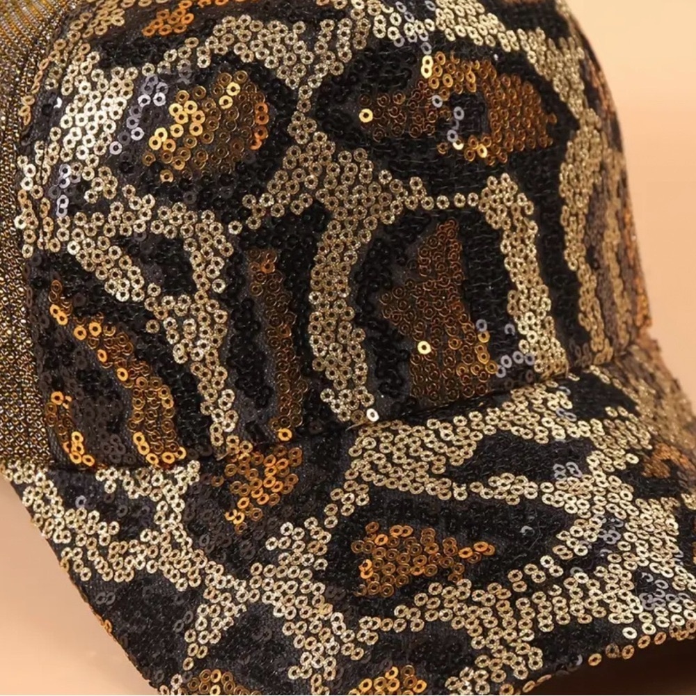 🔥🔥HOT🔥🆕Sparkly Sequin Leopard Hat - Picture 6 of 6